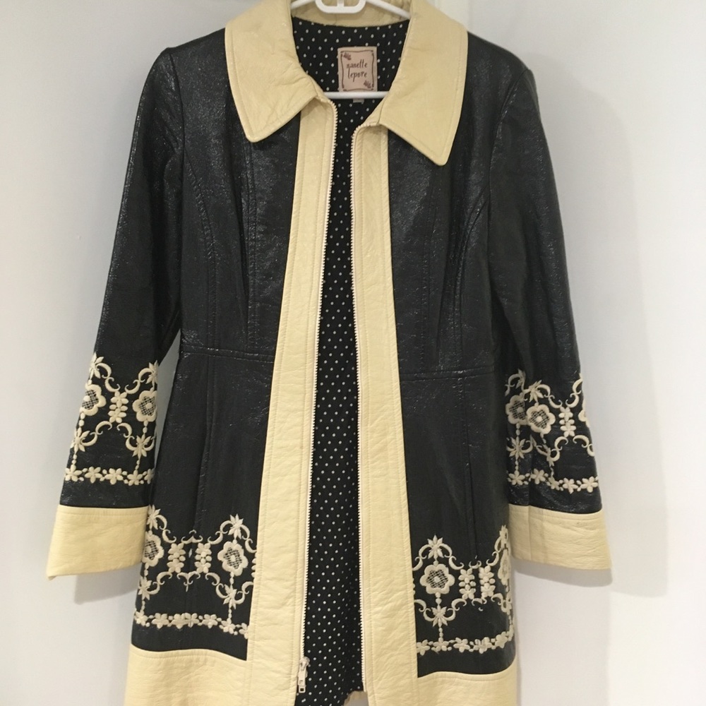 Nanette Lepore black & cream embroidered coat Sz 4